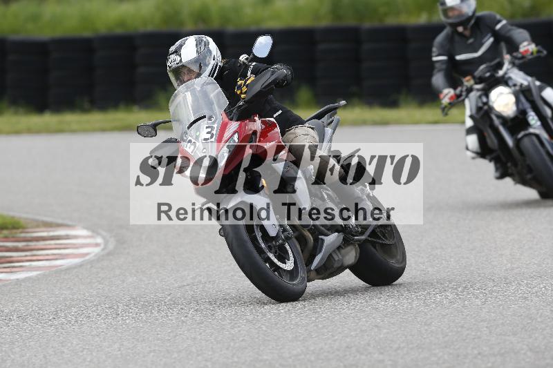 Archiv-2025/09 22.04.2025 Cornu Master School ADR/gruen-vert/33